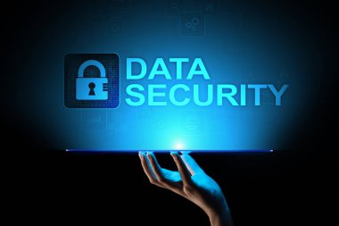 Siber güvenlik, bilgi gizliliği, veri koruması. Sanal ekranda internet ve teknoloji kavramı.