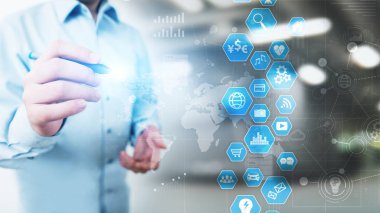 Karar destek sistemi, veri analiz Pano ile simgeler harita ve diyagram üzerinde sanal ekran.