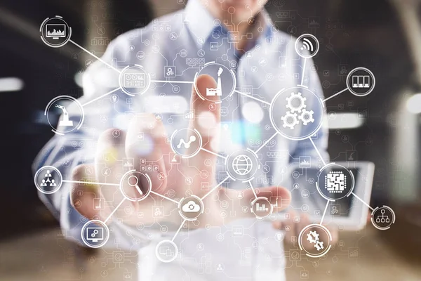 Otomasyon çok internet şey akıllı sanayi teknoloji ve Internet kavramı.