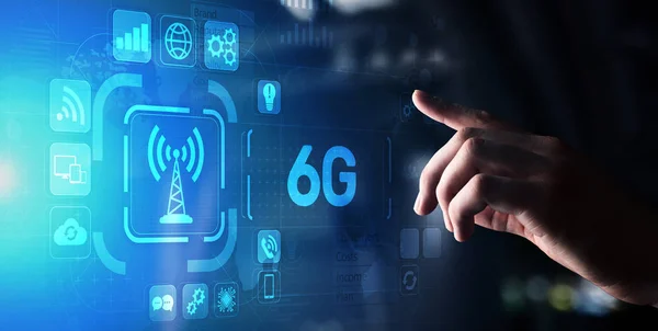 6G Yeni nesil telekomünikasyon hızlı internet ve teknoloji kavramı sanal ekranda.