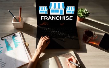 İş modelini ve büyüme konseptini aygıt ekranında bayilikle.