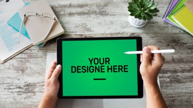 Laptop, Not Defteri, Bilgisayarlar, tablet pc Mockup yeşil krom anahtar arkaplanlı ekran ve tasarımınızı buraya metin Boşalt.