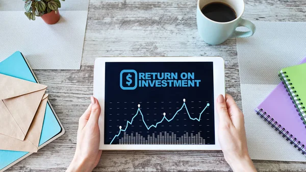 ROI, Avkastning på investerat kapital, Affärsidé och finansiellt koncept. — Stockfoto