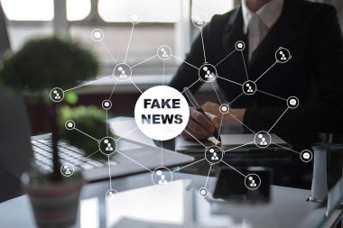 Sanal ekran üzerinde sahte haber uyarı.