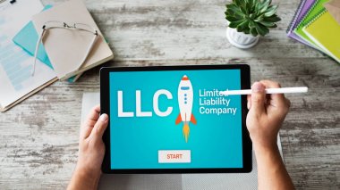 LLC Sınırlı Sorumluluk Şirketi. İş stratejisi ve teknoloji kavramı.