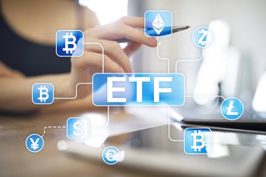 Bitcoin Etf. Döviz ticareti fon ve cryptocurrency kavramı sanal ekran üzerinde.