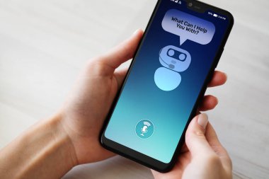 Müşteri ve sohbet etmek smartphone ekran iletişim kutusunda. AI. Yapay zeka ve servis Otomasyon teknolojisi kavramı.