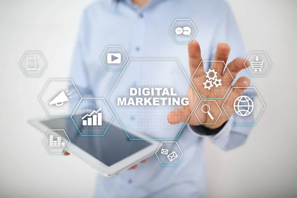 Ψηφιακό μάρκετινγκ τεχνολογίας έννοια. Στο διαδίκτυο. Σε απευθείας σύνδεση. Βελτιστοποίηση μηχανών αναζήτησης. SEO. Διαφημίσεις βίντεο SMM.. — Φωτογραφία Αρχείου