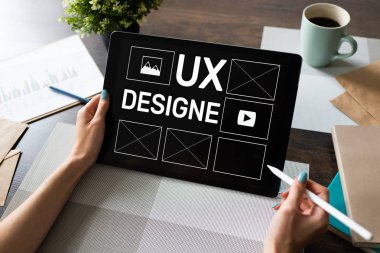 UX Tasarım. Kullanıcı deneyimi tasarımcısı, Web ve uygulama geliştirme. İnternet ve teknoloji kavramı.