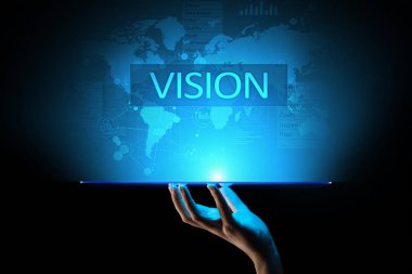 Sanal ekranda vizyon, iş zekası ve strateji kavramı.