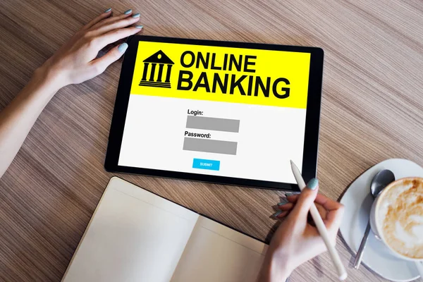 Applicazione bancaria online sullo schermo del dispositivo mobile. Concetto di tecnologia finanziaria e internet. — Foto Stock