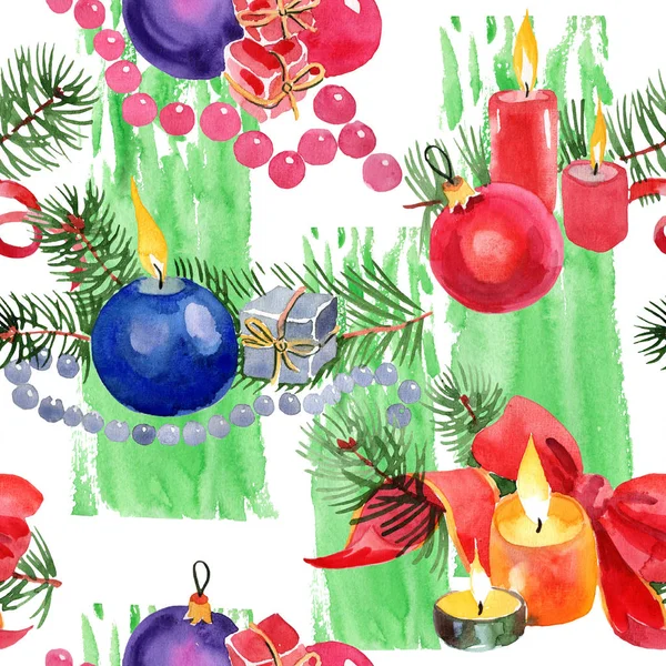Świece świąteczne ferie zimowe i świąteczne zabawki w stylu przypominającym akwarele na białym tle. Bezszwowe tło wzór. — Zdjęcie stockowe