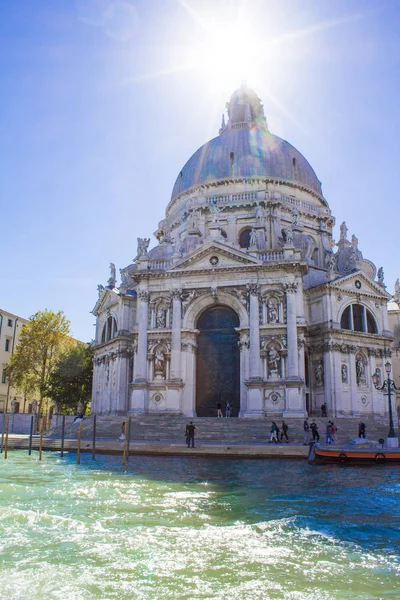 Καθεδρικός Ναός Της Santa Maria Della Salute Στο Ηλιόλουστο Καιρό — Φωτογραφία Αρχείου