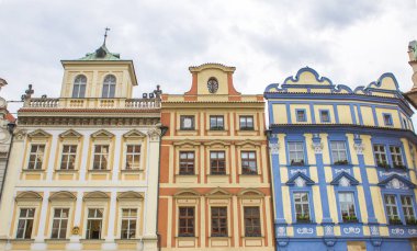 Prag sokaklarında. Prag eski evlerde. Prag eski şehir mimarisi