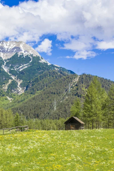 Alp Tyrolskich Góry Krajobraz Drewniany Dom Górach — Zdjęcie stockowe
