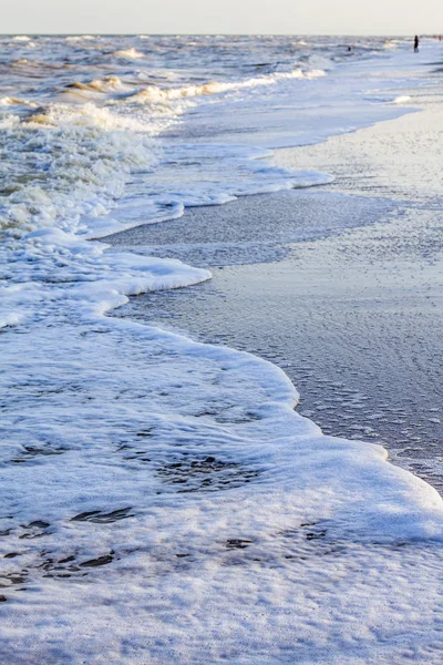 Wellen Meer Der Nähe Des Sandstrandes — Stockfoto