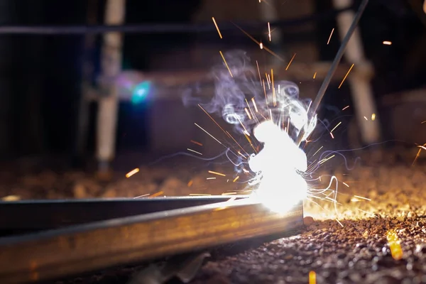 Technician Focus Welding Process Spark Light Equipment — Stock Photo, Image