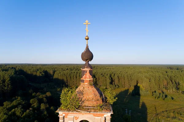 Fragment Klocktornet Den Kyrkan Nicholas Undergörarens Byn Argunovo Ryssland — Stockfoto