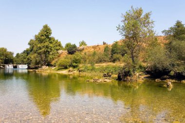 Şelale Türkiye'de pitoresk Manavgat Nehri üzerinde. Manzara.