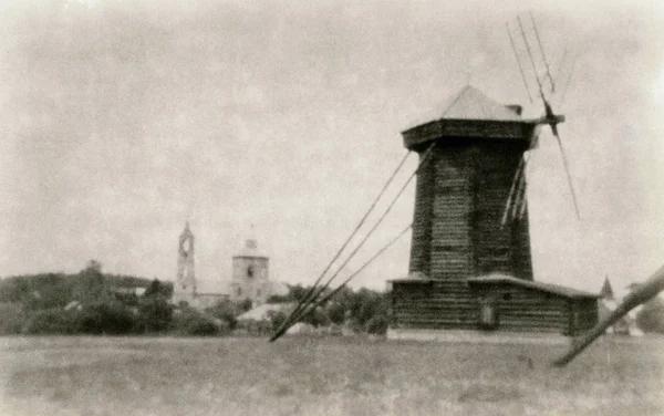 Фотомельница Стиле Ретро Внимание Изображение Содержит Зерно Другие Аналоговые Фотоартефакты — стоковое фото