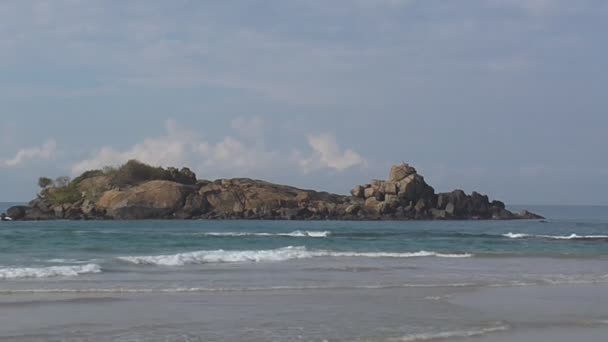 印度洋上一个无人居住的小岛 离斯里兰卡不远 — 图库视频影像