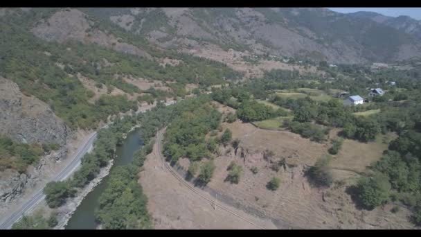 Vista Panorámica Desde Alto Del Río Carretera Asentamiento Rural Grabación — Vídeo de stock