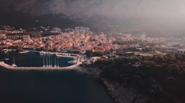 Hırvat Adriatic coast dron 4 k ile. Avrupa. Makarska