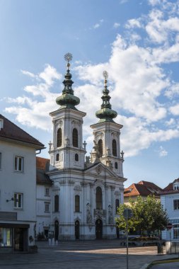 Austria.Graz. kilise Mariahilf ve şehir merkezinde Meydanı
