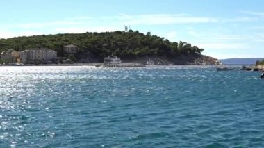 Dalmaçya kıyıları. Hırvatistan. Makarska. Görünümü bir güçlü kasırga rüzgar liman ve deniz