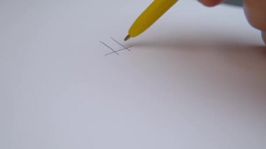 Tic Tac Toe yakın çekim video hızlandırdı