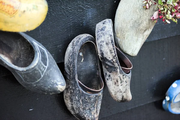 TraditioNetherlands. Holanda. Zaanse Schans diciembre 2018. zapatos tradicionales holandeses de madera —  Fotos de Stock