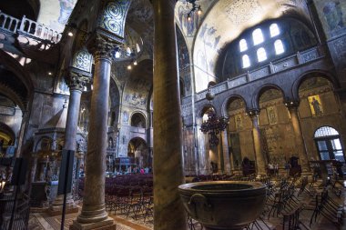 Venedik, İtalya Eylül 2018. Eski Basilica San Marco iç