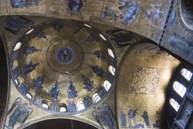 Venedik, İtalya Eylül 2018. Eski Basilica San Marco iç