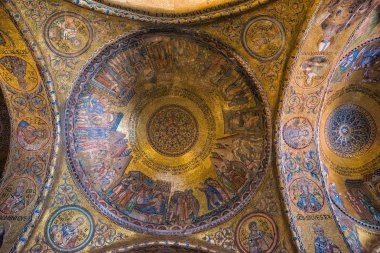 Venedik, İtalya Eylül 2018. Eski Basilica San Marco iç