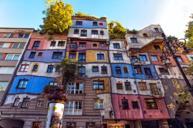 Viyana, Avusturya Eylül 2018. Hundertwasser Evi görünümünü.