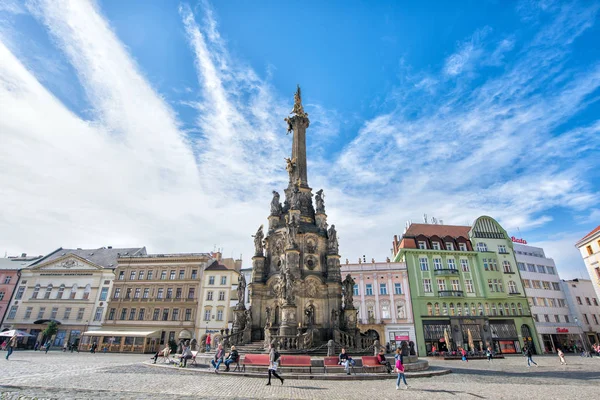 Olomouc, Çek Cumhuriyeti Eylül 2018. Belediye Binası ve Holy Trinity sütun Square'de Panoraması
