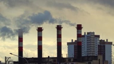 Kömür ve Akaryakıt ısı istasyonunda yanma hava kirliliği