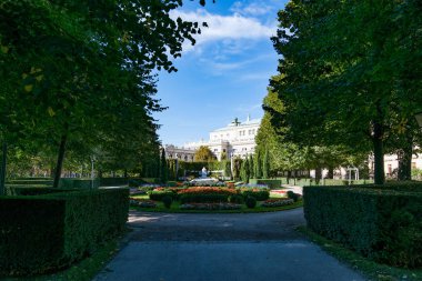 Güneşli bir gün Viyana Avusturya 'da güzel Park