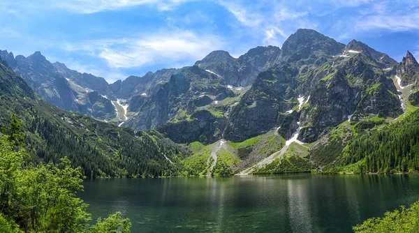 Sea Eye See in der polnischen Tatra. See der fünf besten Seen der Welt — Stockfoto