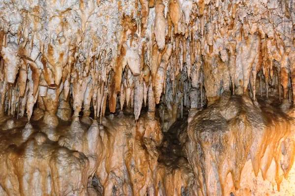 德马诺夫斯卡洞穴中的钟乳石。斯洛伐克 — 图库照片