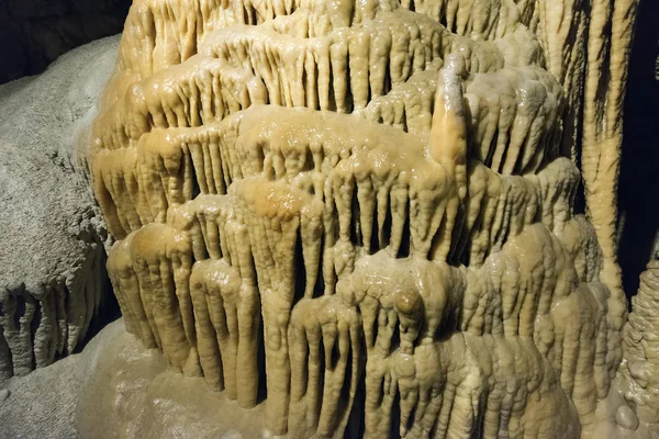 Dikitli Antik Mağara — Stok fotoğraf