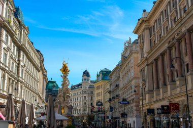 Viyana, Avusturya, Eylül 2018. Viyana 'da Graben caddesinde turistler yürüyor