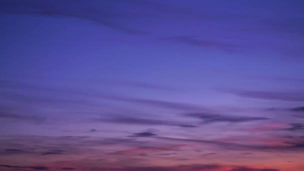 Tijdspanne van de hemel. zonsondergang boven de zee — Stockvideo