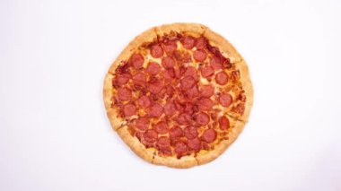 Stom hareketi. Pizza yemek. beyaz arkaplan