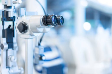 Doktor olmadan miyopi hastalar için hastane görsel denetleme.