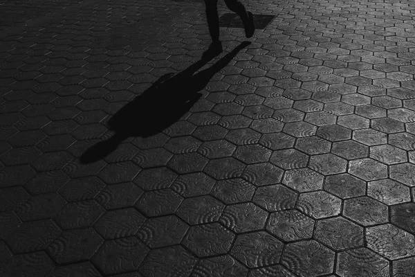 Shadow Man Walking Street — Stock Photo, Image