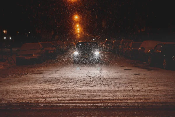 在雪地里开车 美国芝加哥 — 图库照片