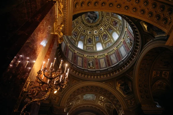 Niedrige Winkel Innenansicht Der Kuppel Der Basilika Von Stephen Budapest — Stockfoto