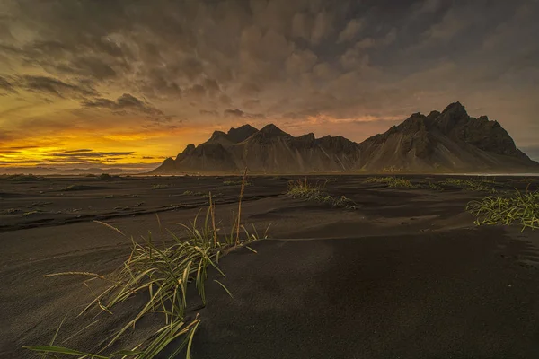 Scenic View Sunset Vestrahorn Stoksnes Southeastern Iceland — стоковое фото