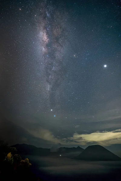 Malerischer Blick Auf Den Bromo Tengger Semeru Nationalpark Bei Nacht — Stockfoto